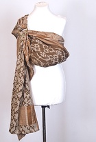 Коричневий орнамент